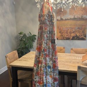 Lulus long summer dress. NWT- size small